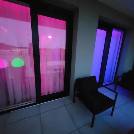 Perlowa Glam Haven *