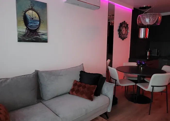 Perlowa Glam Haven *